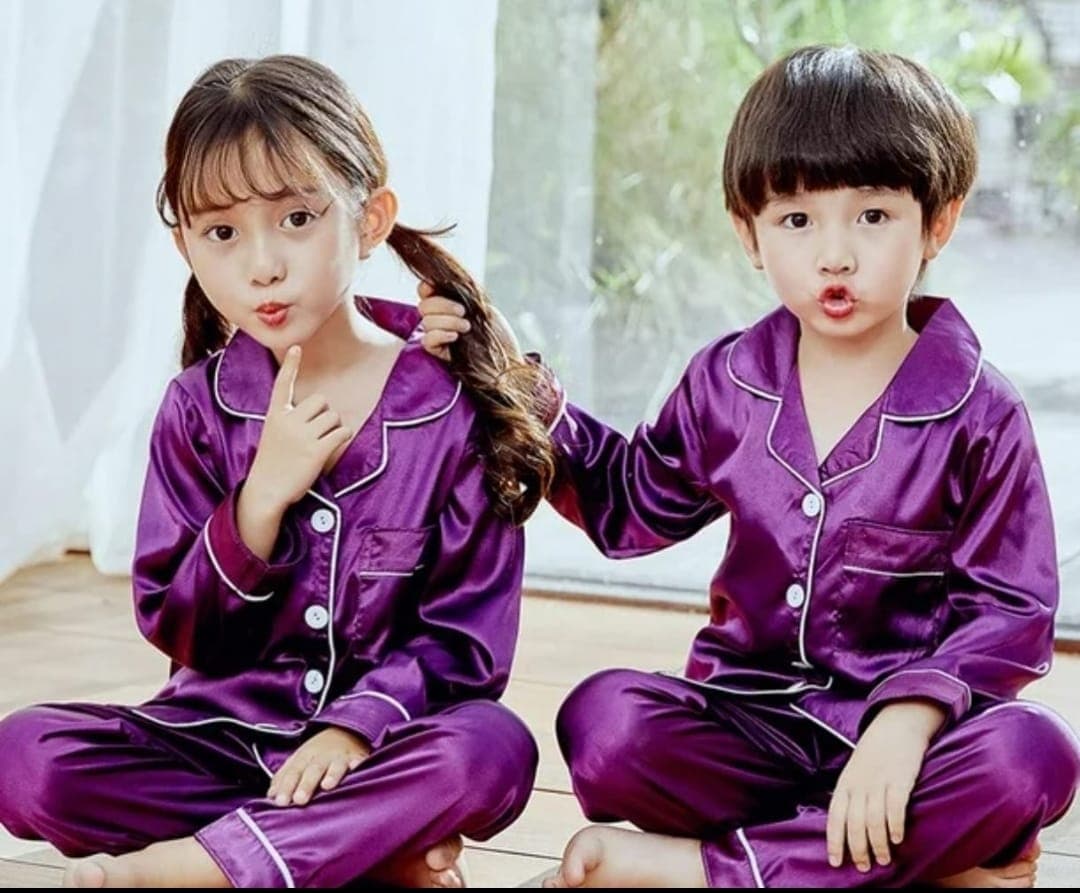 Pijamas en Satín para Niños - Suavidad y Estilo para Dormir - Imagen 9